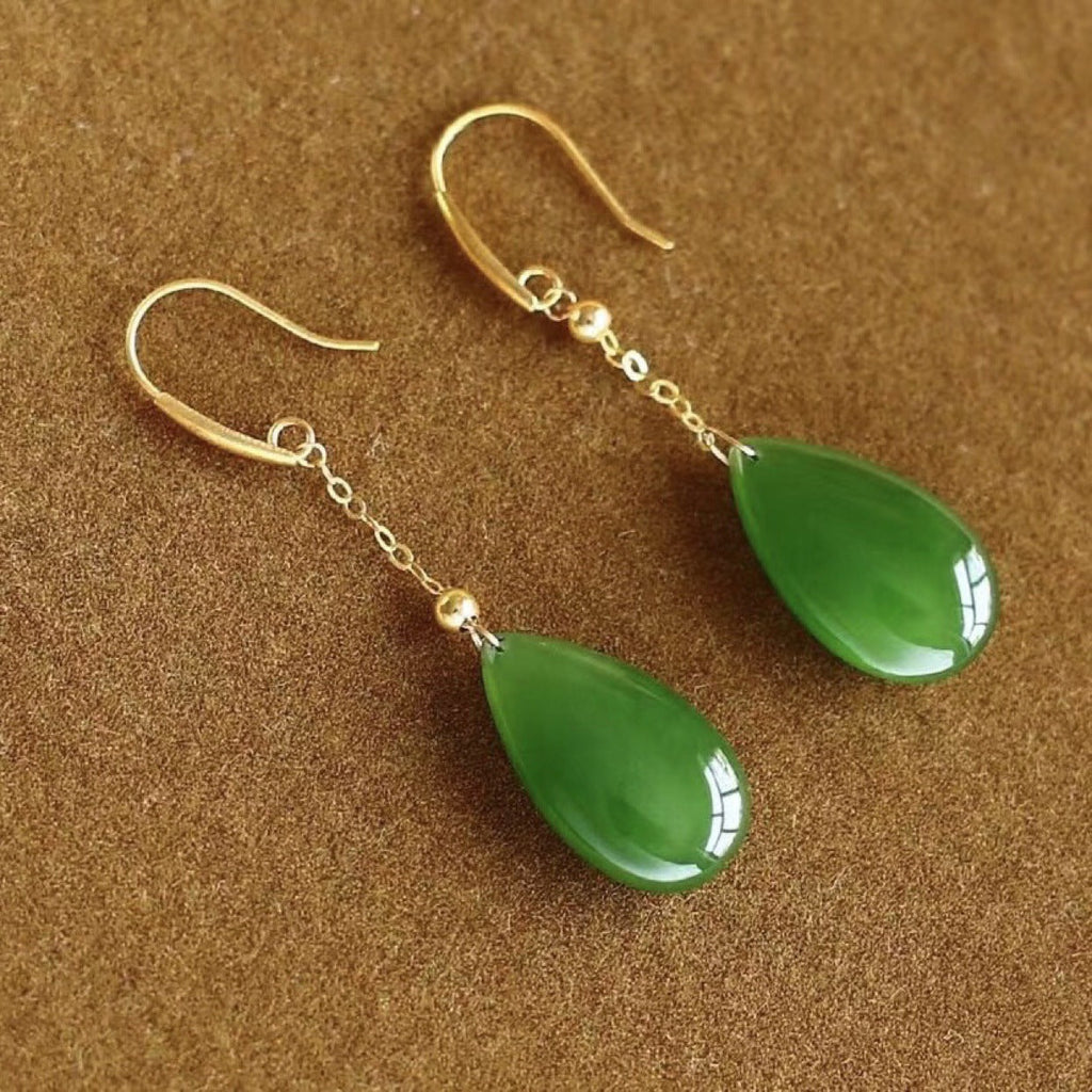 Romantic Gold Earring for Special Moments