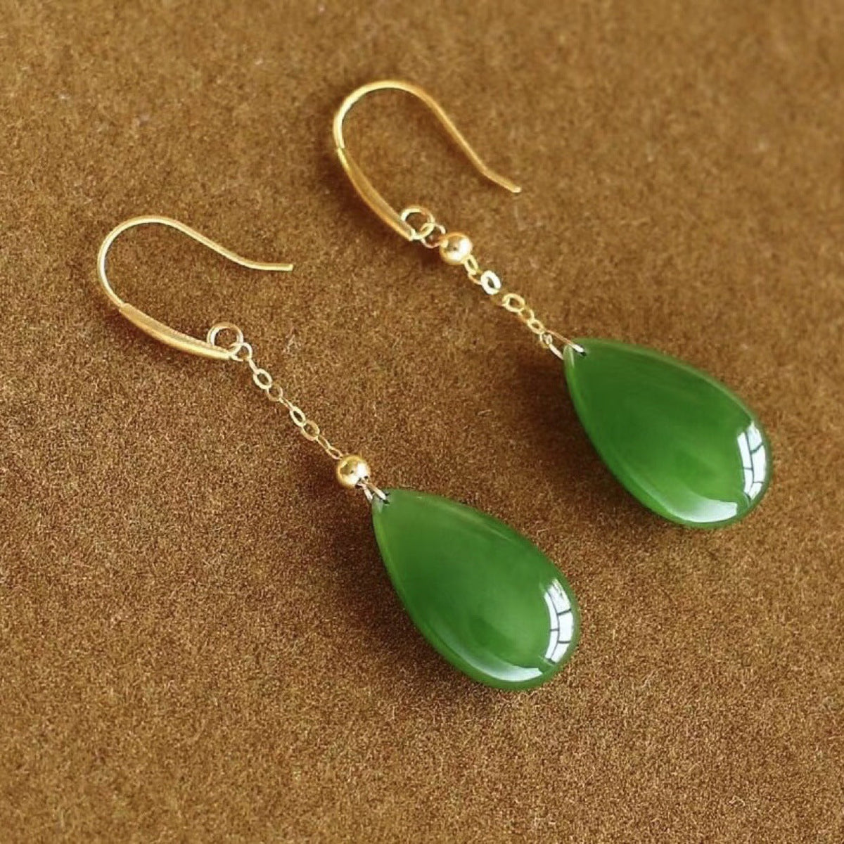 Romantic Gold Earring for Special Moments