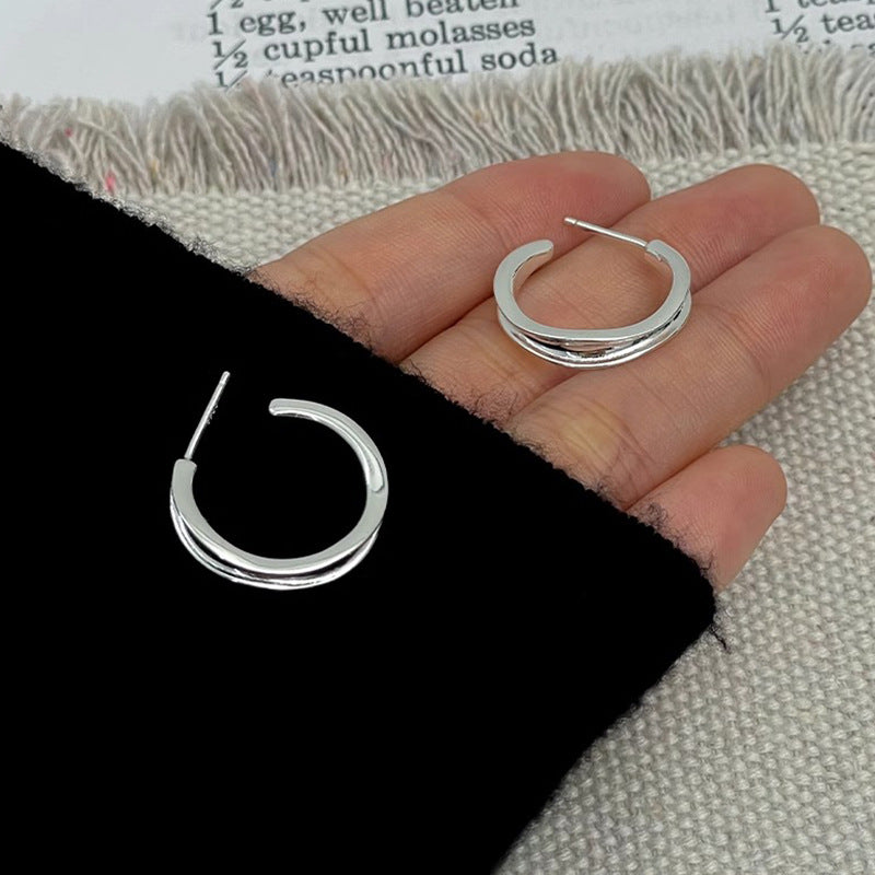 Charming Earring for Any Occasion