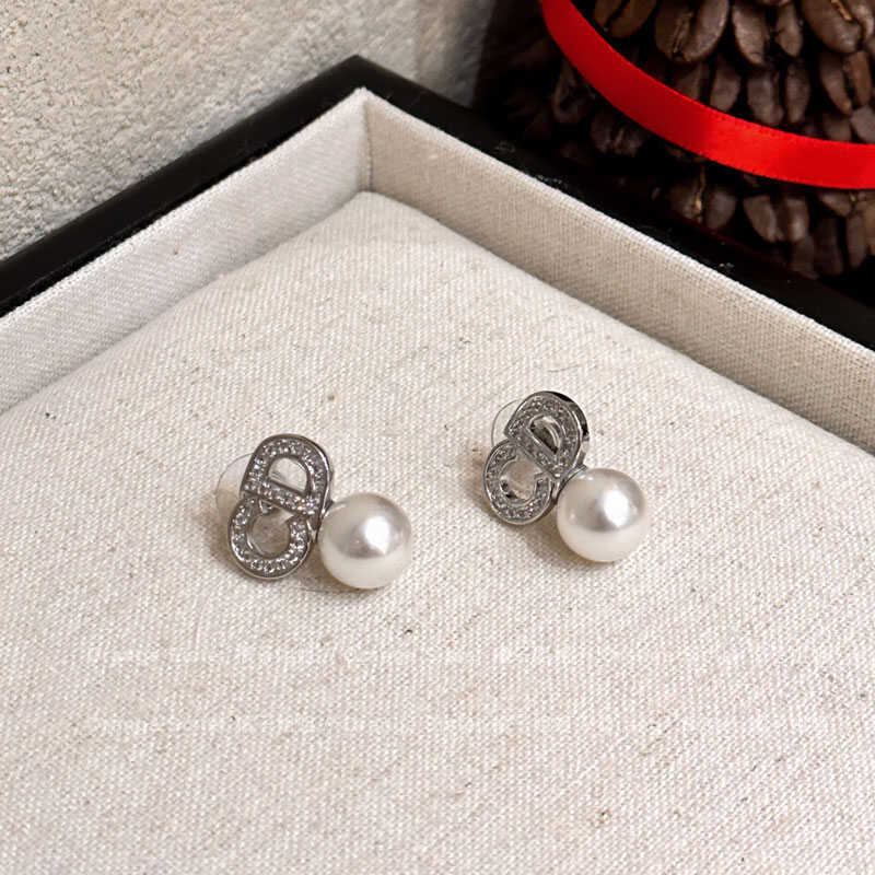 Elegant Pearl Earring for Every Occasion