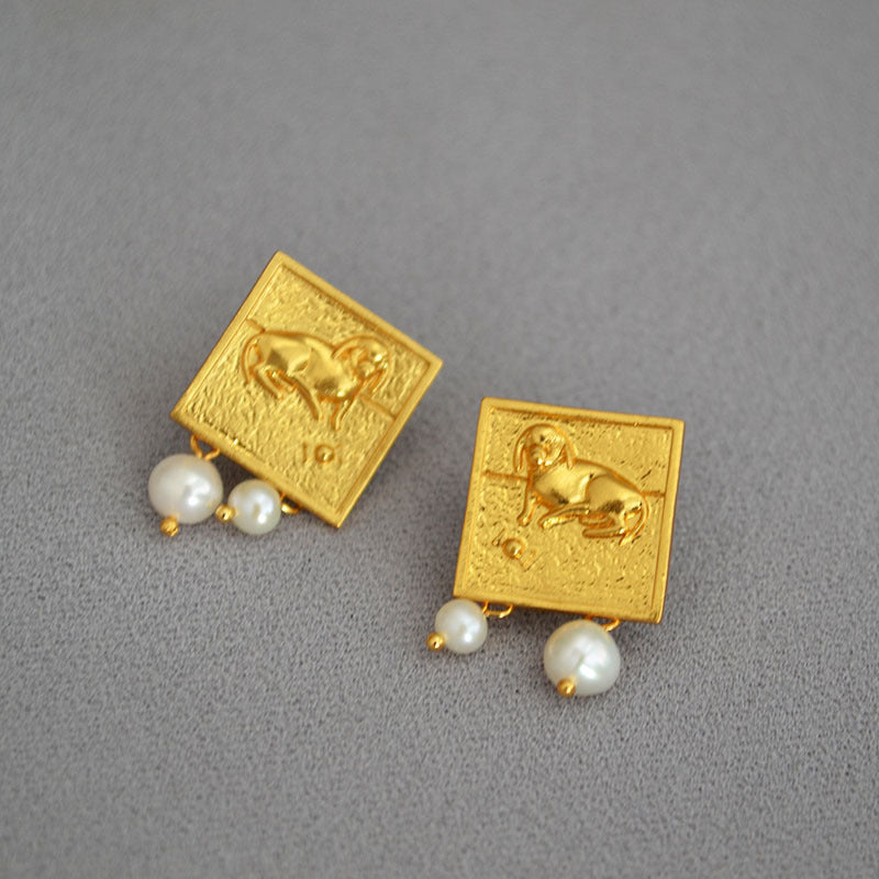 Vintage Handmade Gold Earring