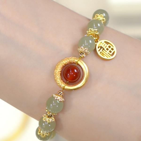 Beautiful Bracelet with Unique Style