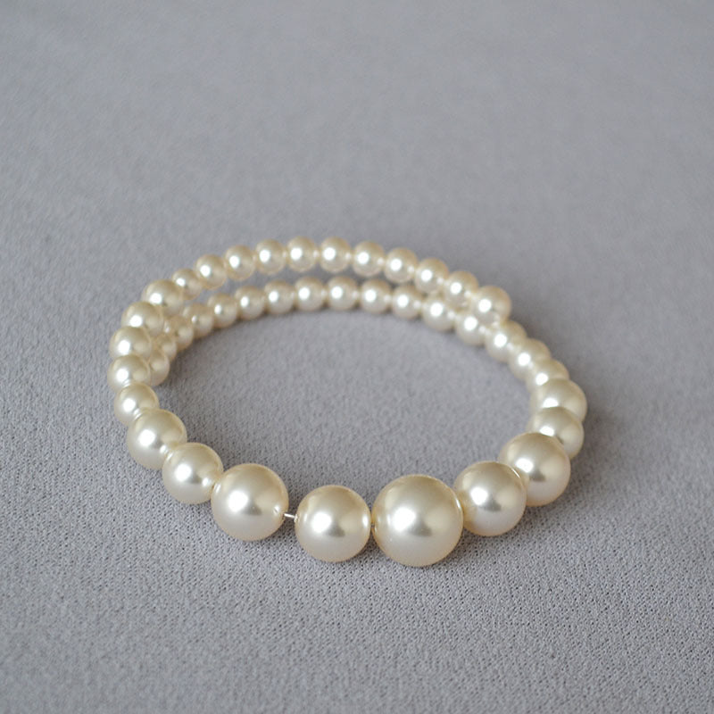 Beautiful Pearl Bracelet with Unique Style