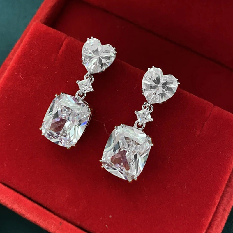 Stunning Earring for Daily Wear