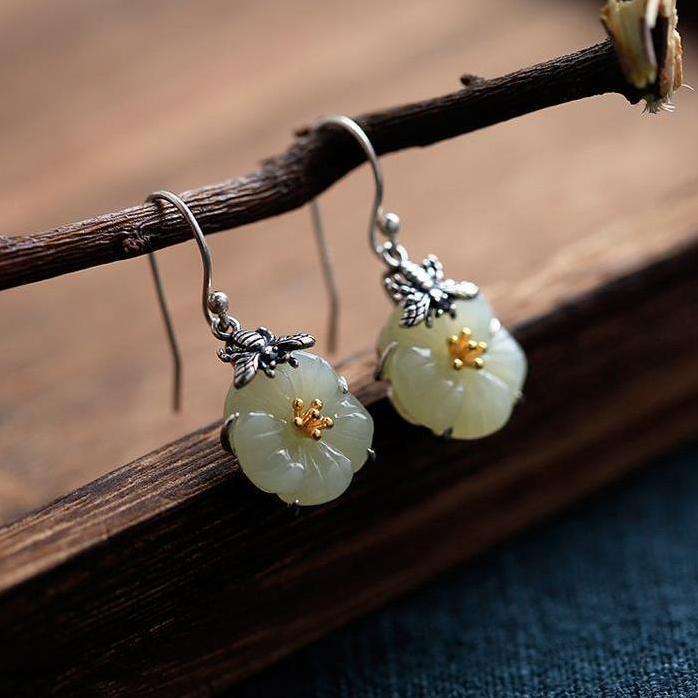 Elegant Silver Earring for Every Occasion