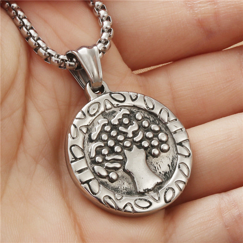 Classic Pendant with Timeless Appeal