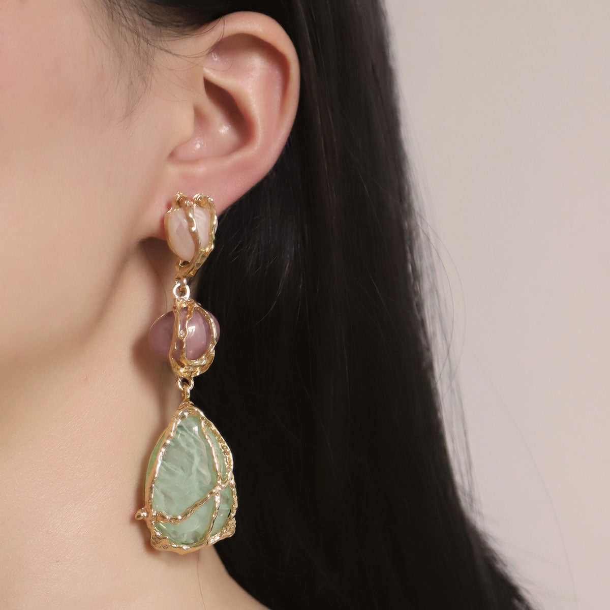 Charming Earring for Any Occasion
