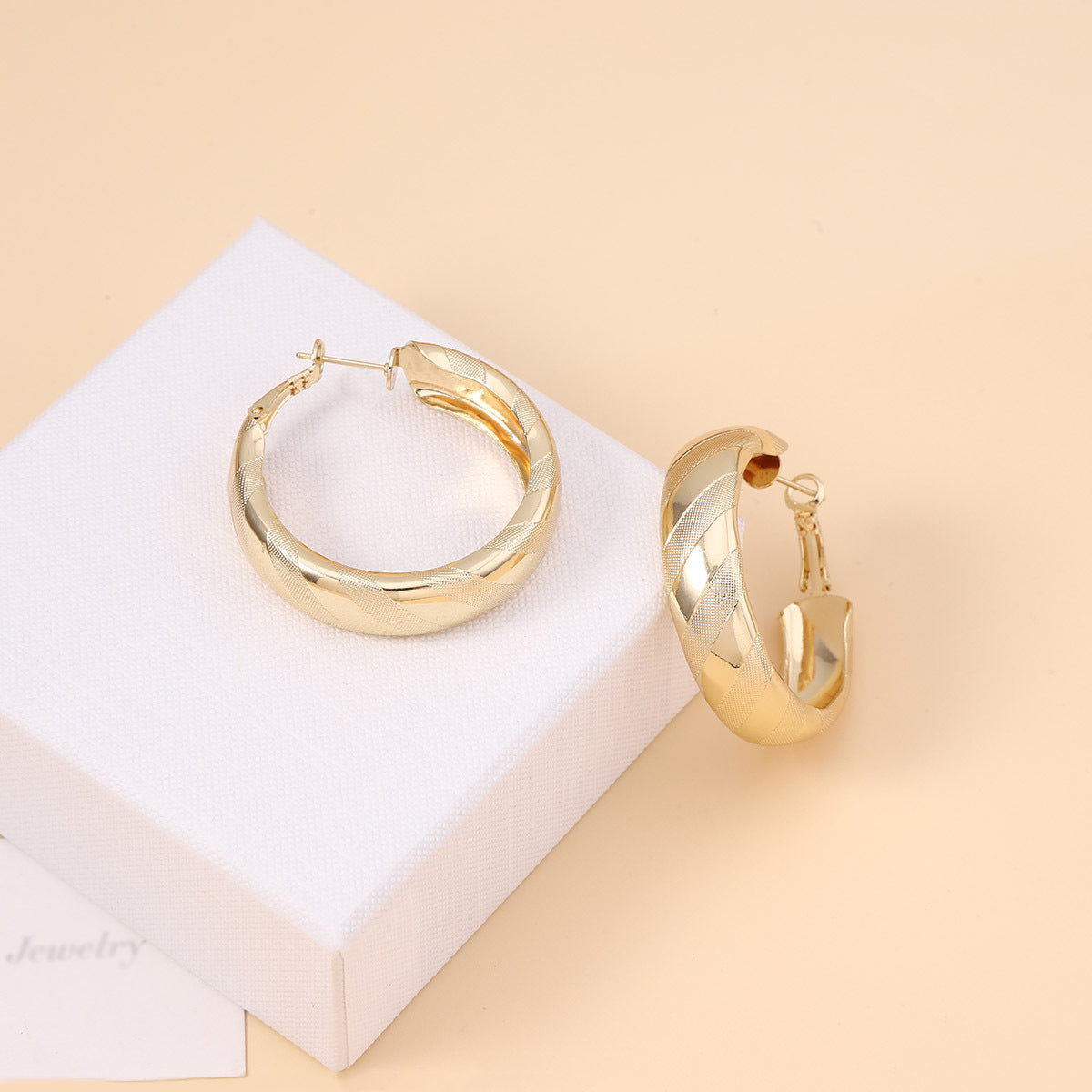 Romantic Earring for Special Moments