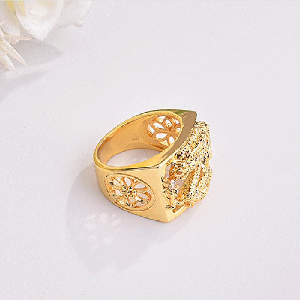 Stunning Gold Ring for Daily Wear