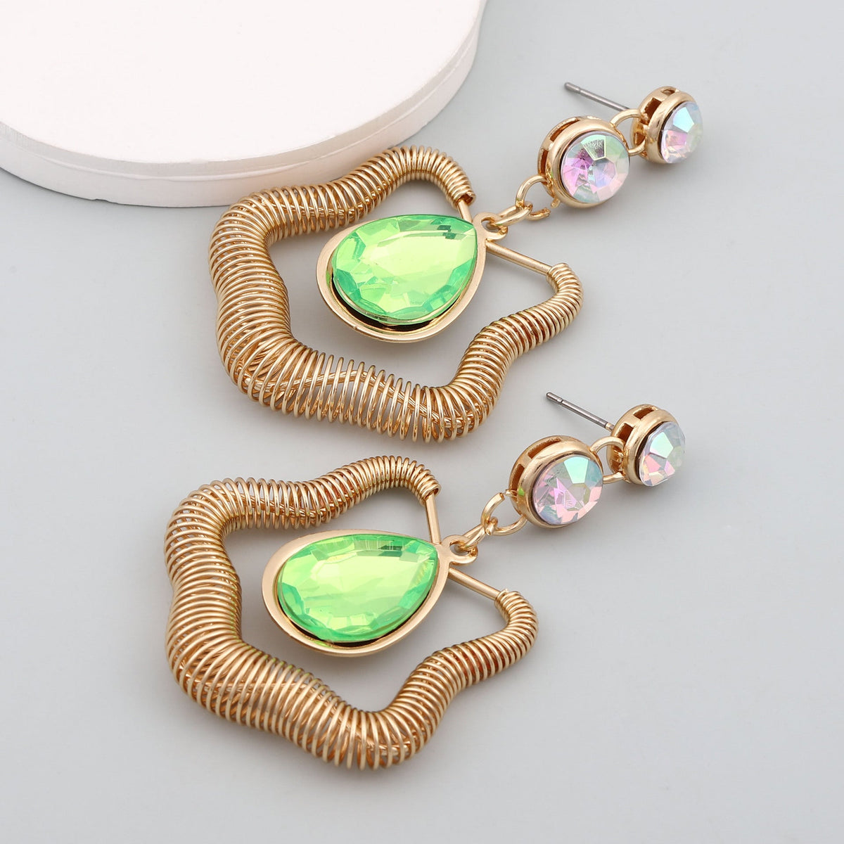 Charming Earring for Any Occasion