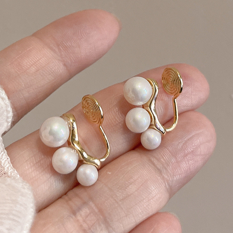 Romantic Pearl Earring for Special Moments