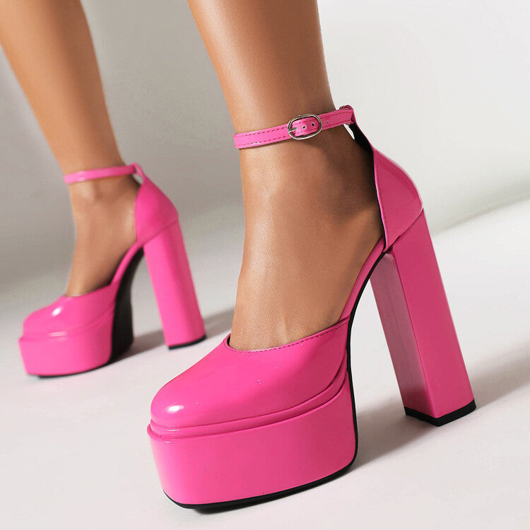 Graceful Orthopedic Sandals for Modern Look