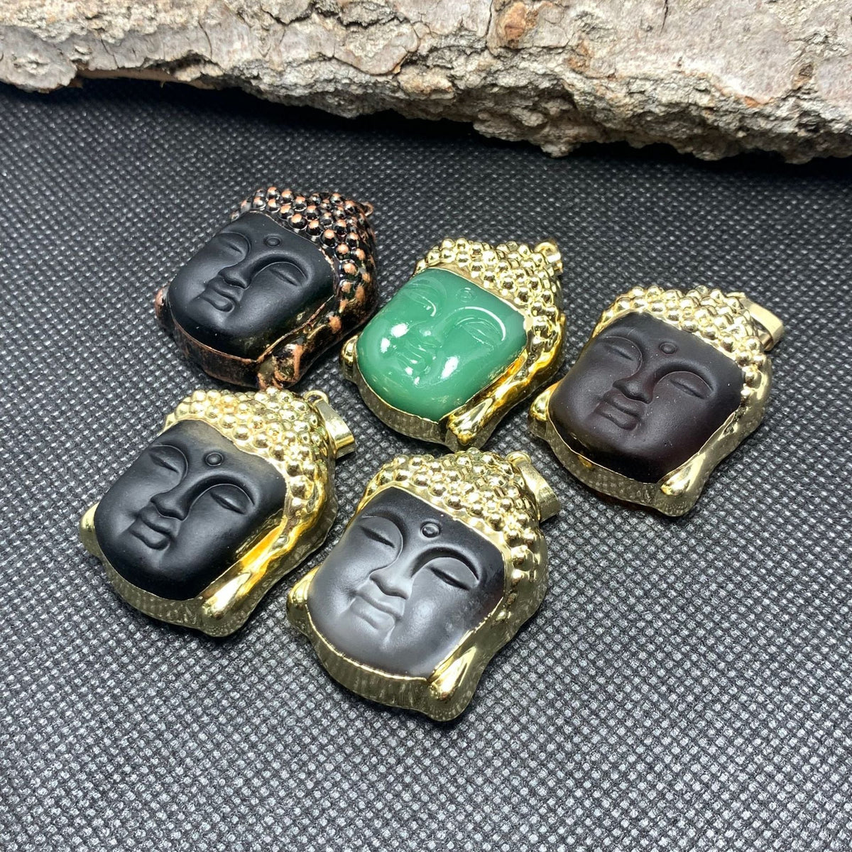 Stunning Gold Pendant for Daily Wear