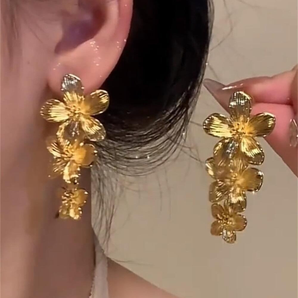 Stunning Earring for Daily Wear
