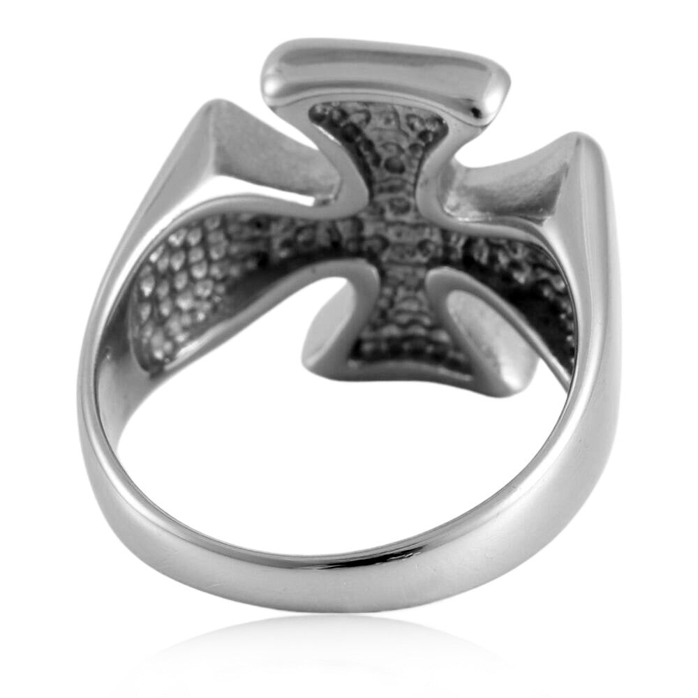 Classic Ring with Timeless Appeal