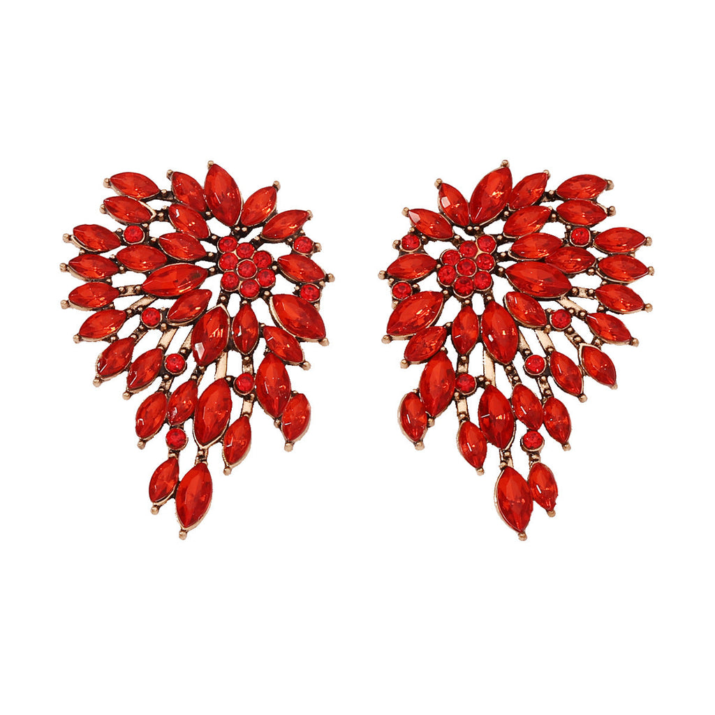 Charming Gold Earring for Any Occasion