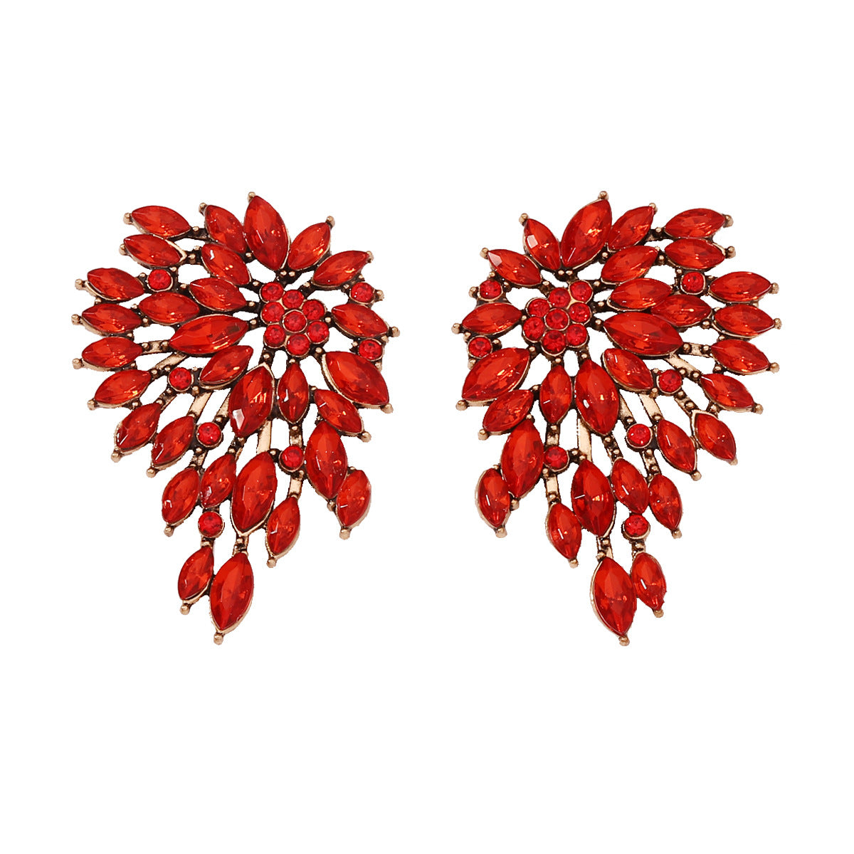 Charming Gold Earring for Any Occasion