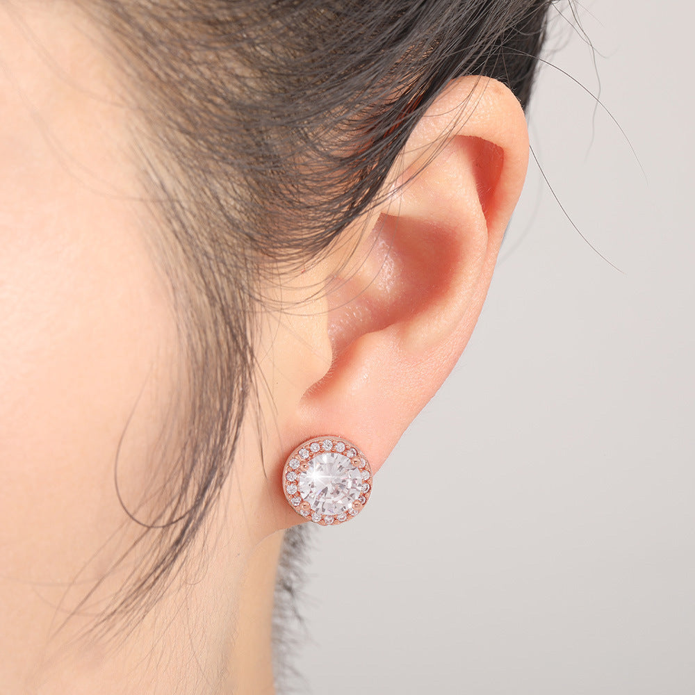 Elegant Gold Earring for Every Occasion