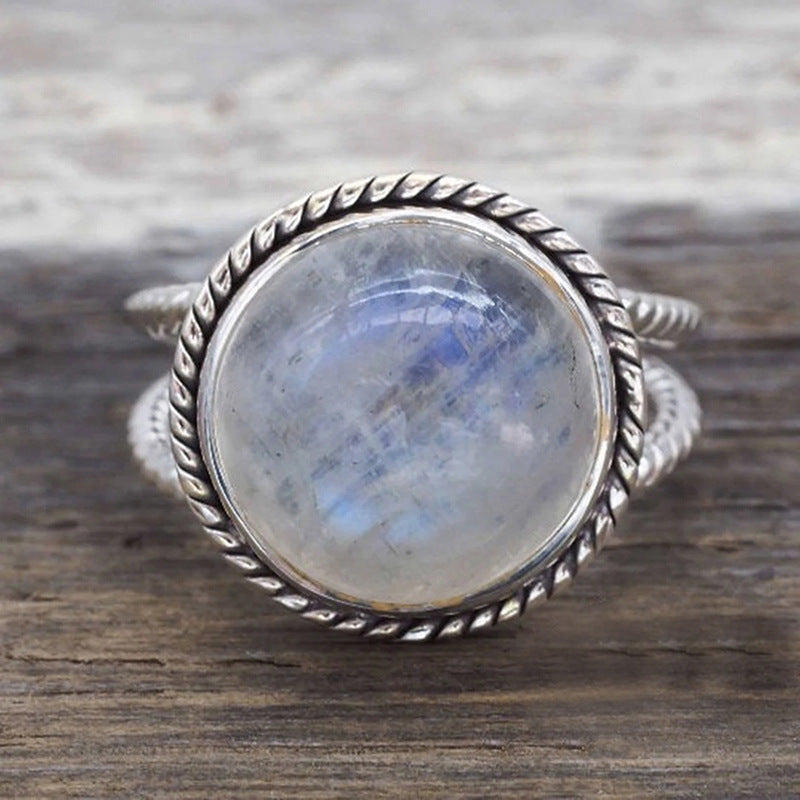 Classic Silver Ring with Timeless Appeal