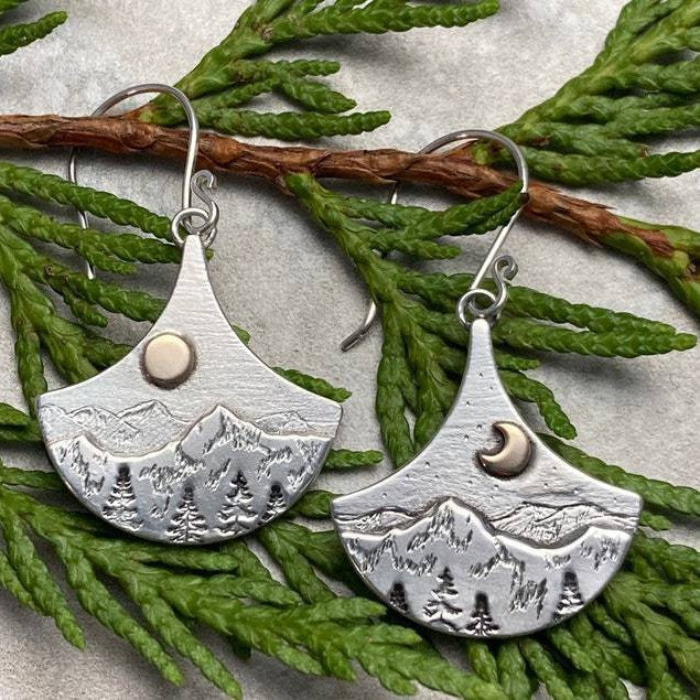 Charming Earring for Any Occasion