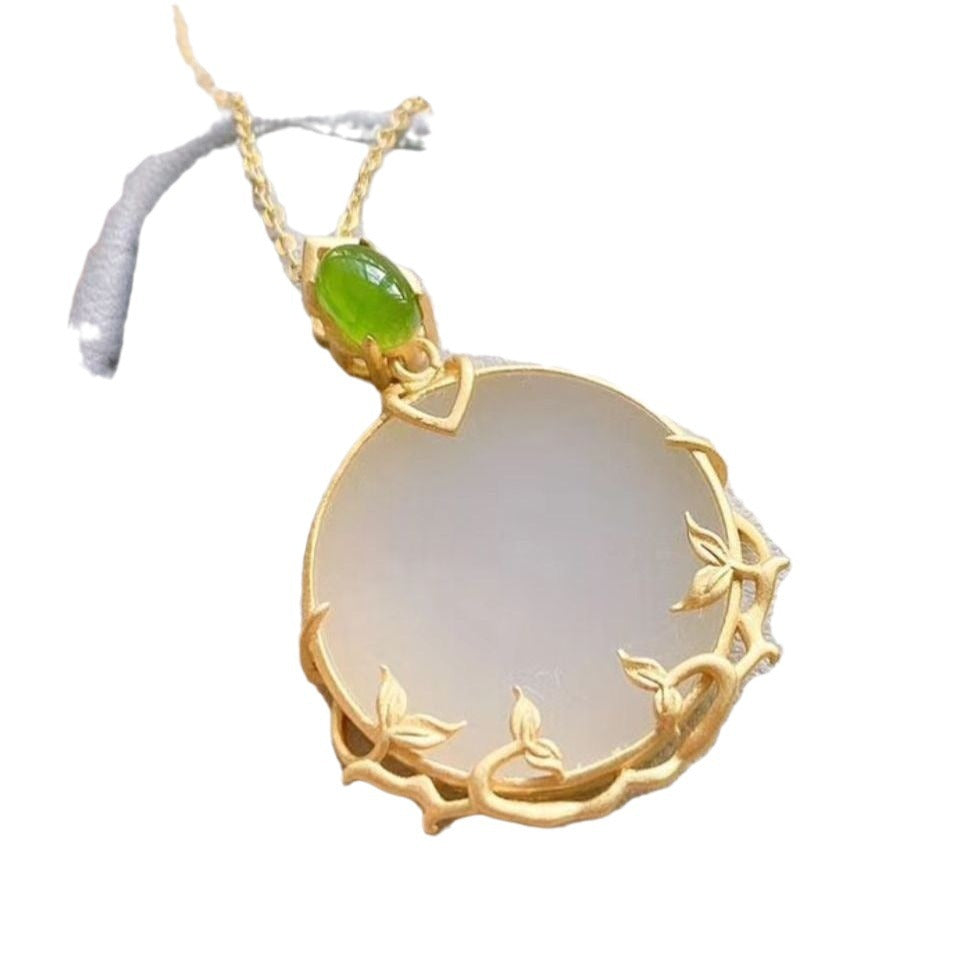 Romantic Gold Necklace for Special Moments