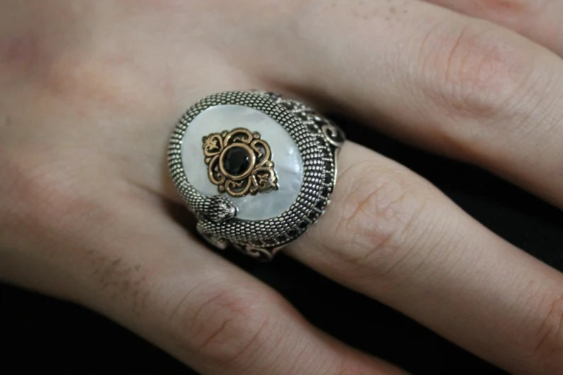 Charming Pearl Ring for Any Occasion