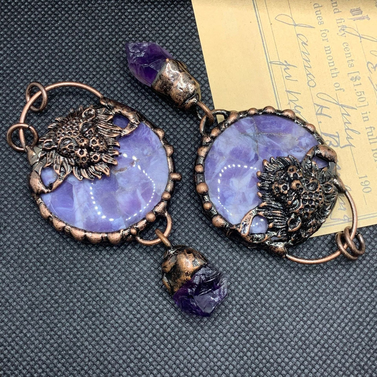 Beautiful Pendant with Unique Style