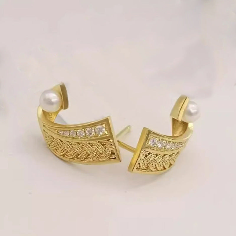 Charming Piece for Any Occasion
