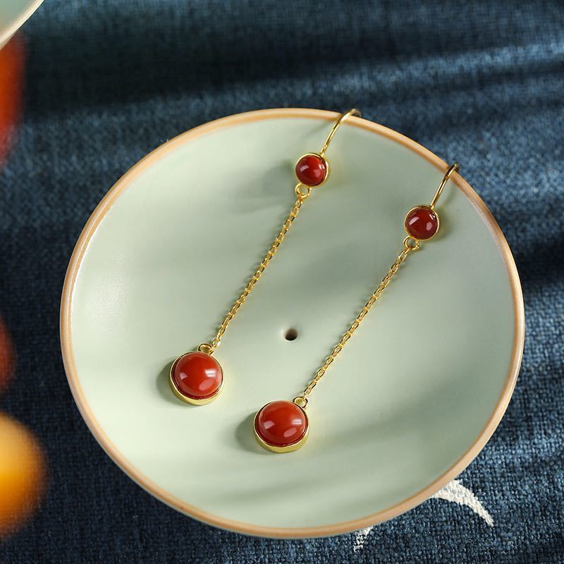 Romantic Gold Earring for Special Moments