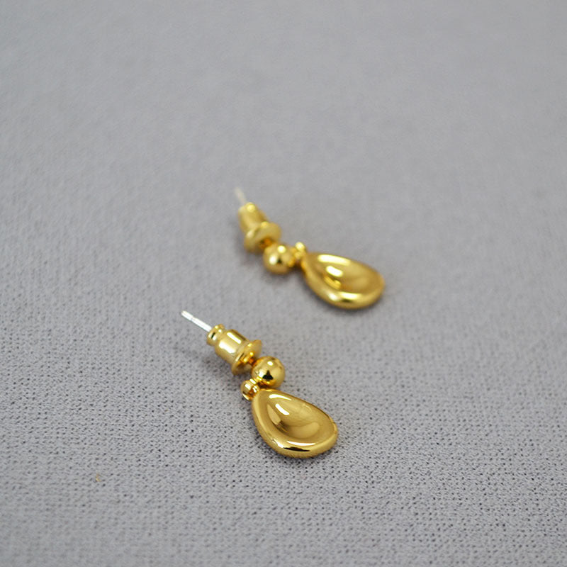 Vintage Handmade Gold Earring