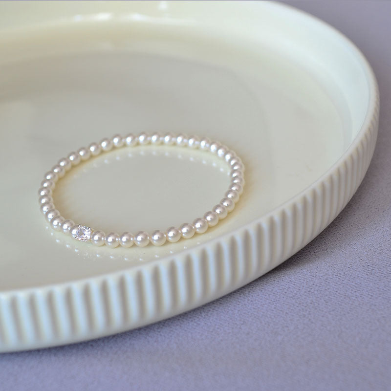 Romantic Pearl Bracelet for Special Moments