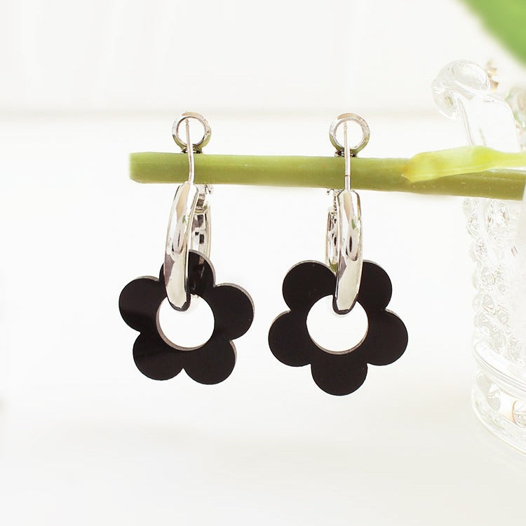 Classic Earring with Timeless Appeal