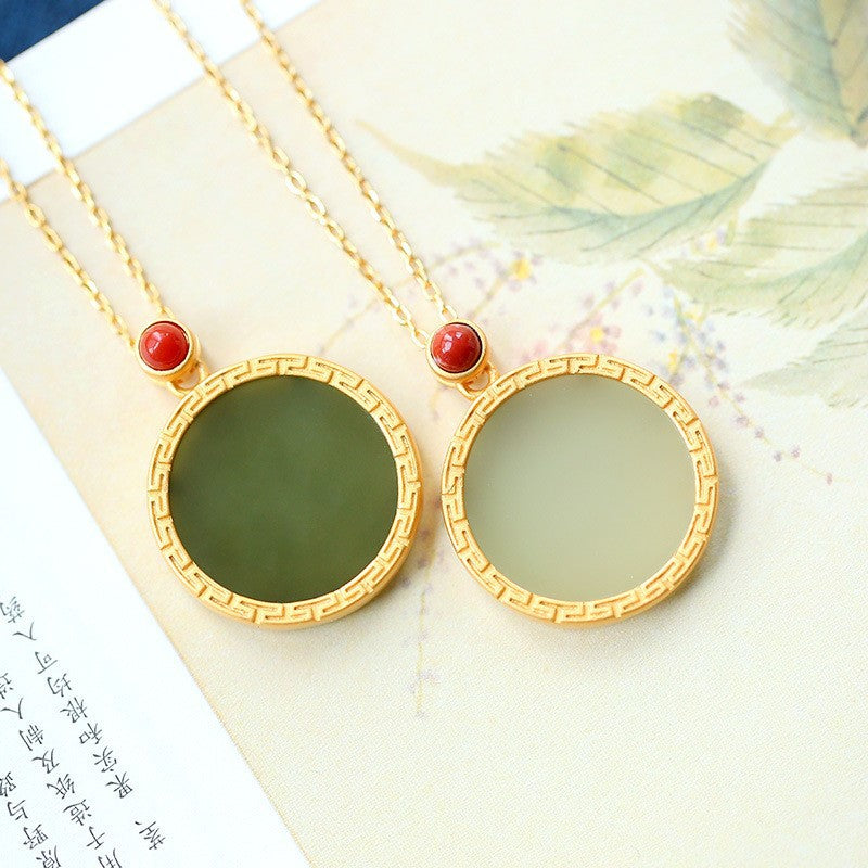 Classic Silver Necklace with Timeless Appeal