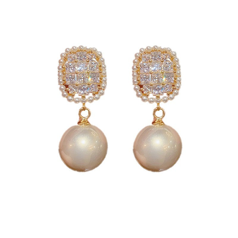 Elegant Pearl Earring for Every Occasion