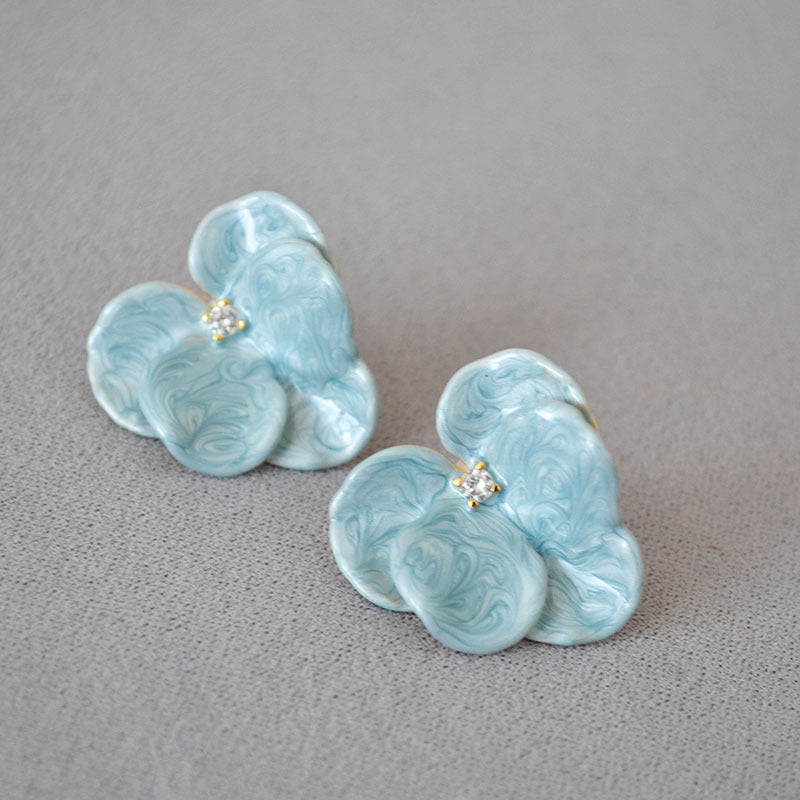 Classic Earring with Timeless Appeal