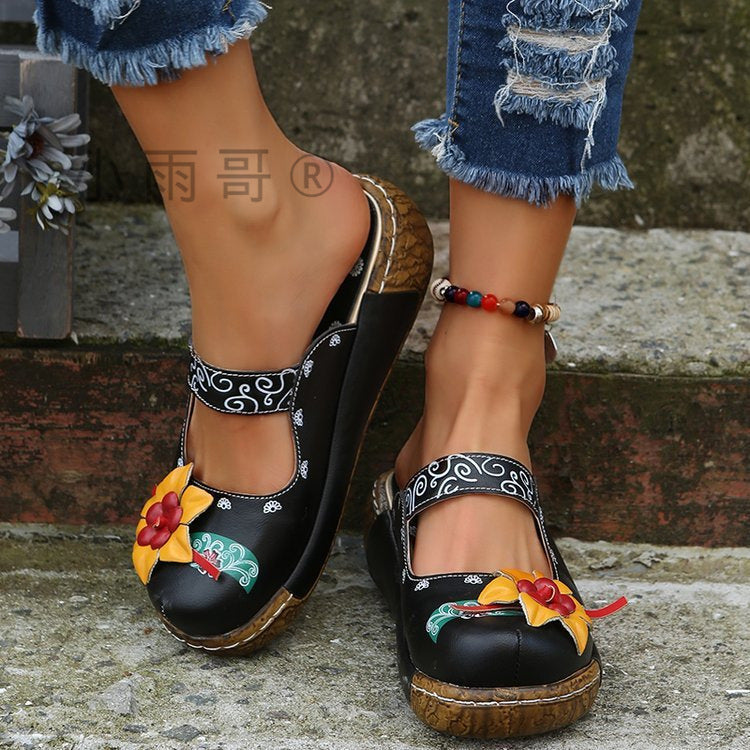 Chic Orthopedic Sandals with Unique Design