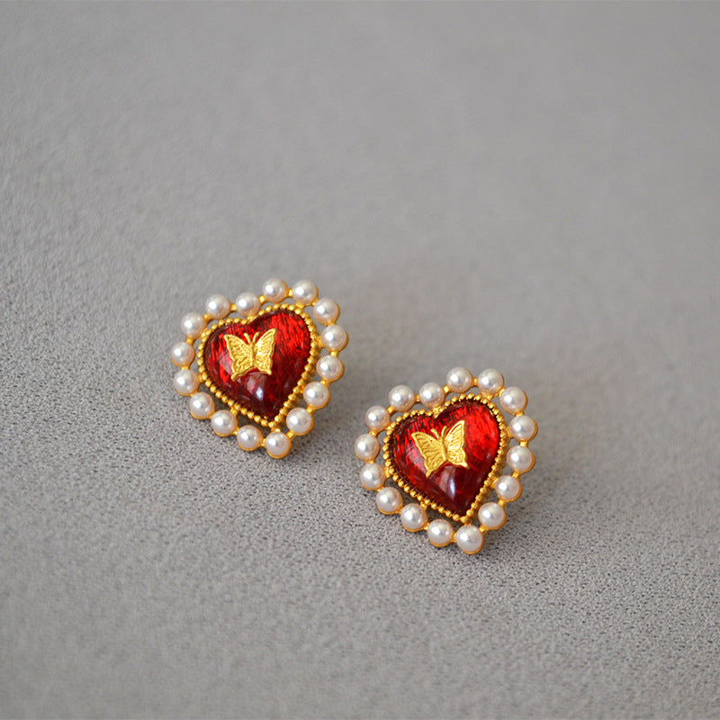 Charming Silver Earring for Any Occasion
