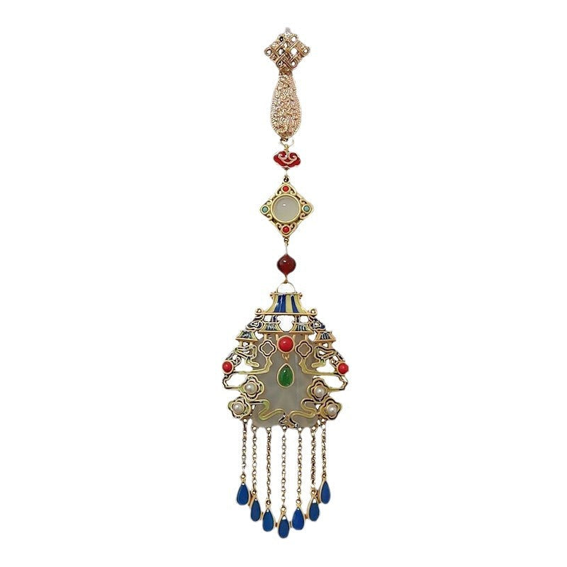 Classic Pendant with Timeless Appeal