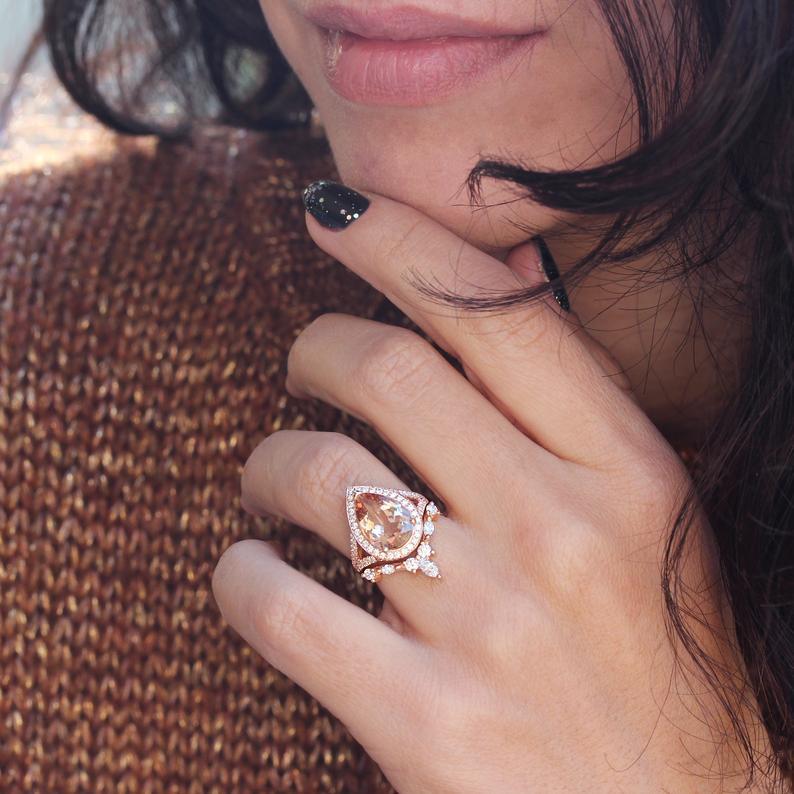 Classic Gold Ring with Timeless Appeal