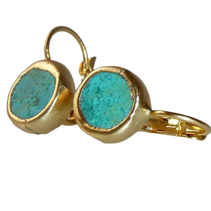 Classic Earring with Timeless Appeal