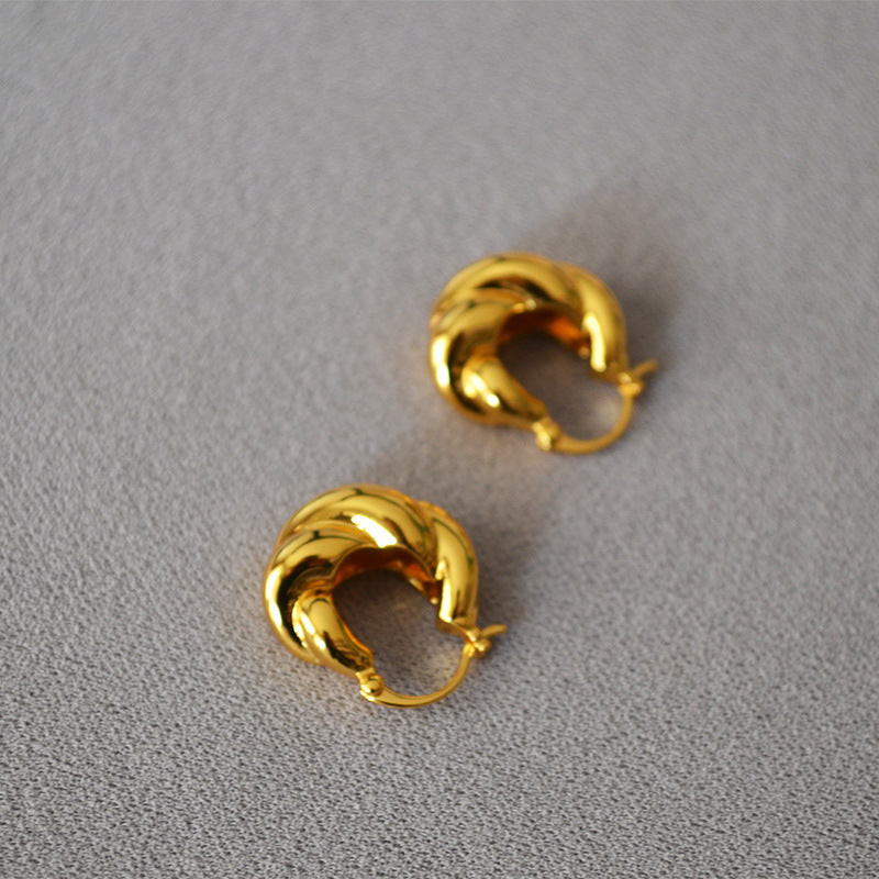 Beautiful Gold Earring with Unique Style