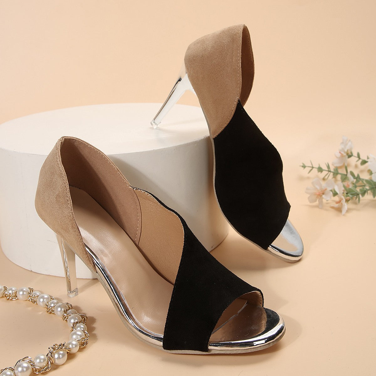 Chic Orthopedic Sandals with Unique Design