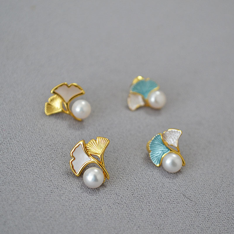 Elegant Gold Earring for Every Occasion