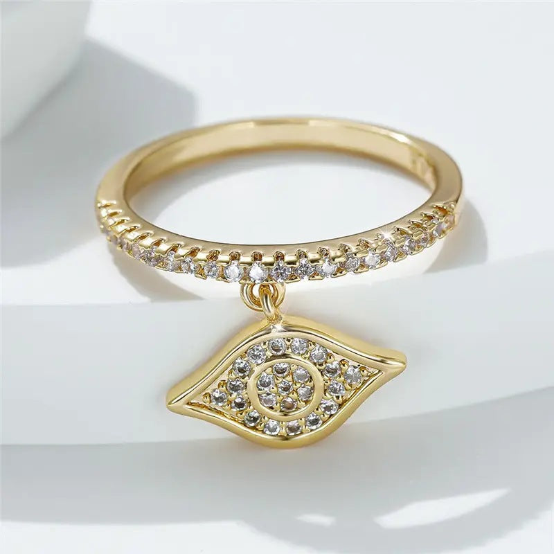 Charming Pendant for Any Occasion