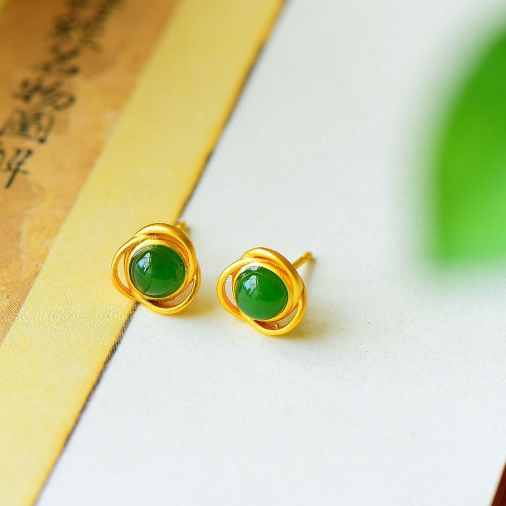 Charming Silver Earring for Any Occasion