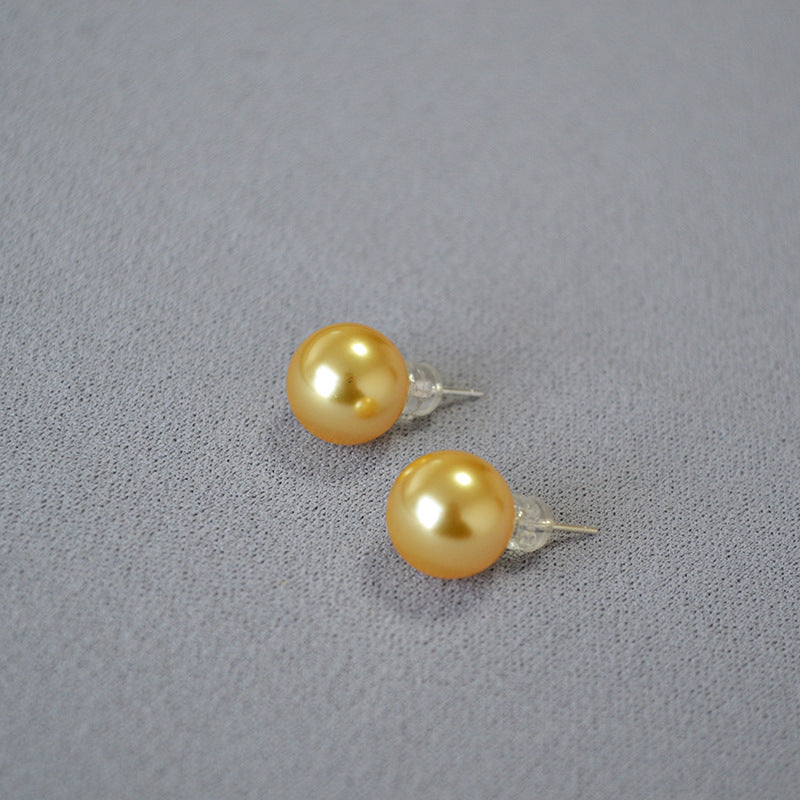 Beautiful Gold Earring with Unique Style