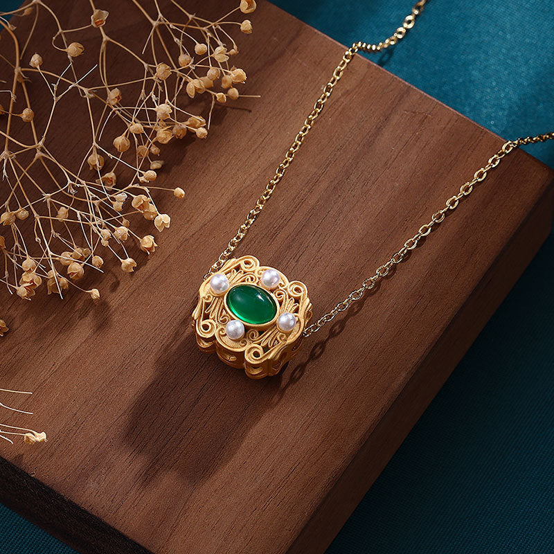 Stunning Gold Necklace for Daily Wear