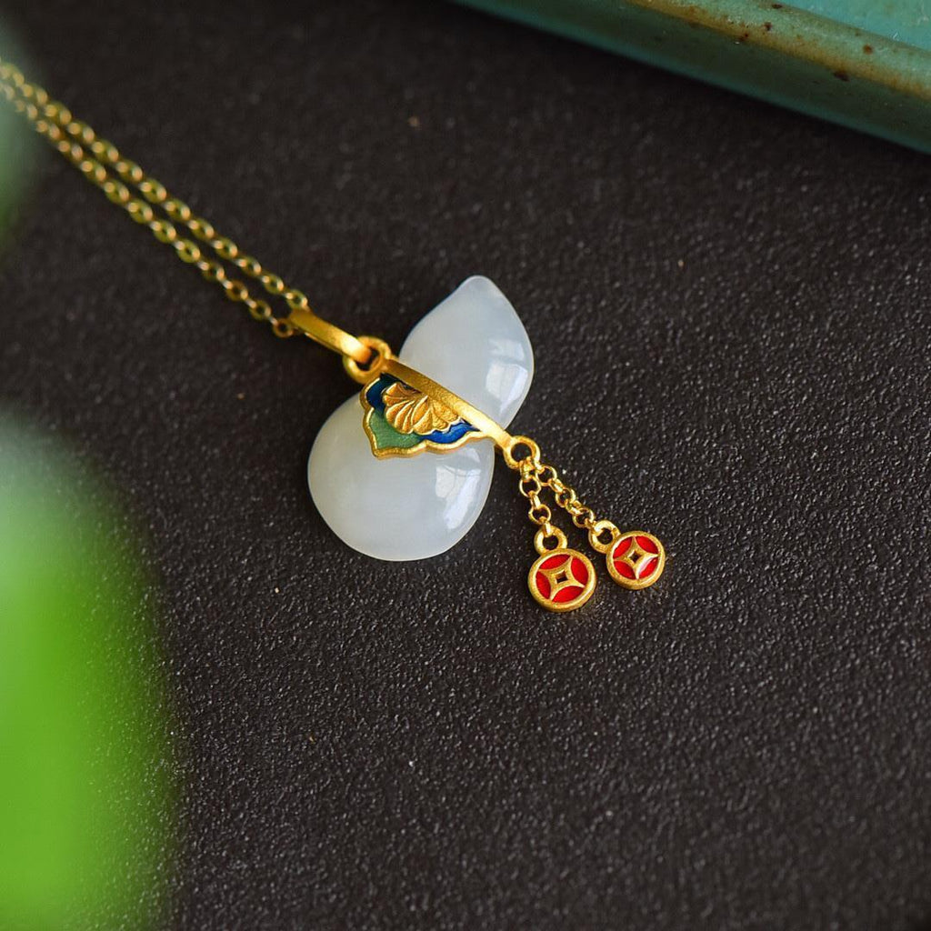 Stunning Silver Necklace for Daily Wear