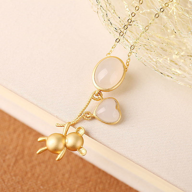Charming Gold Pendant for Any Occasion