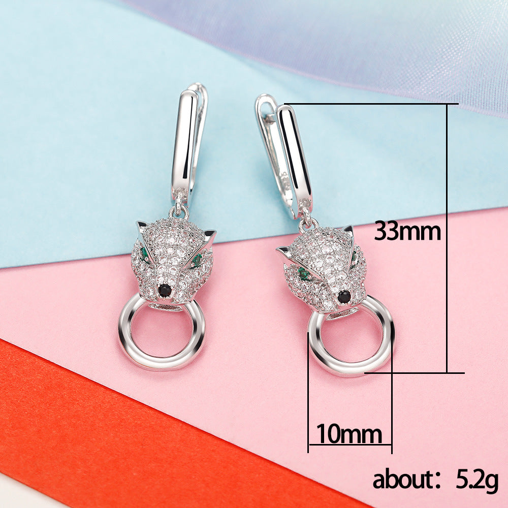 Charming Earring for Any Occasion